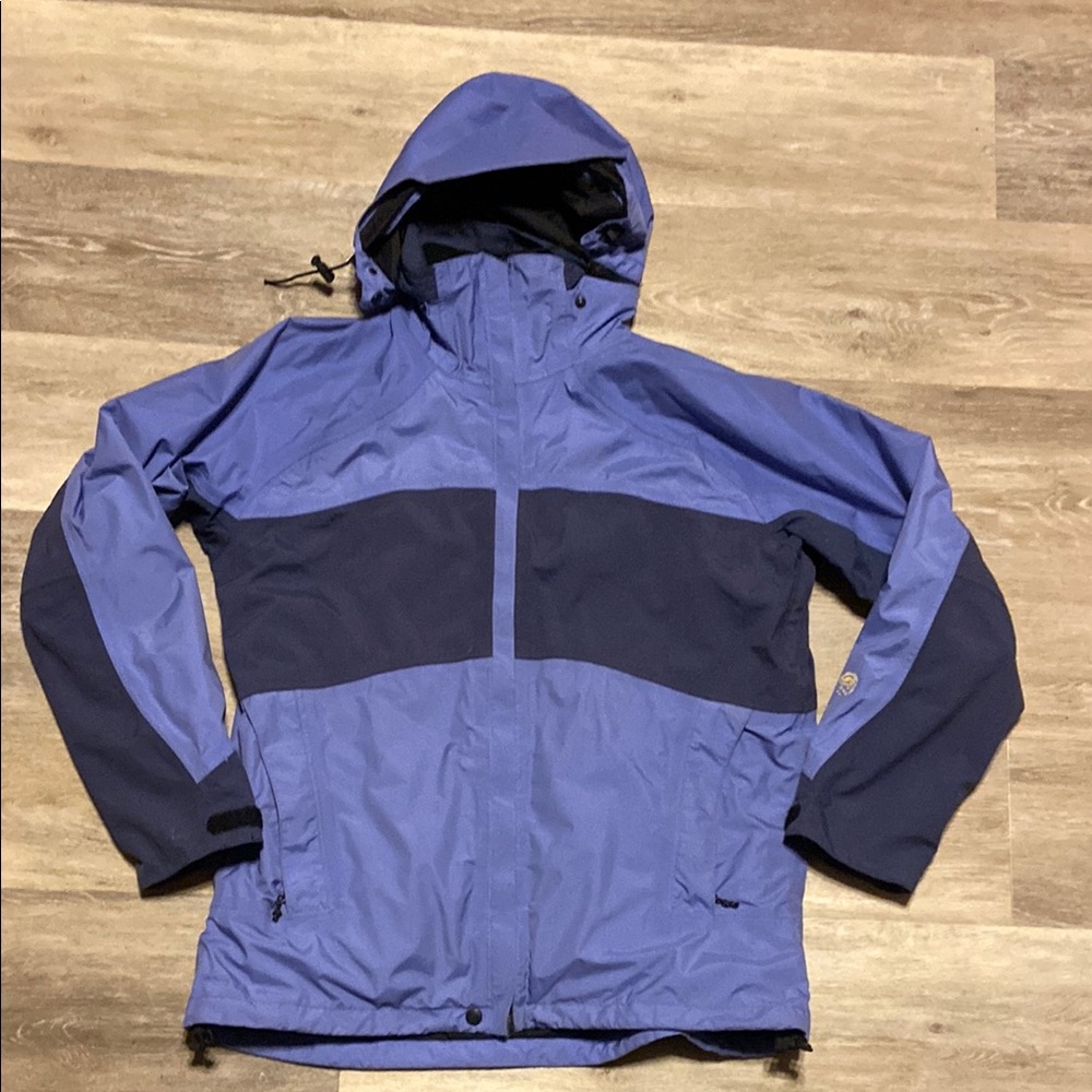 Mountain hardwear womens 14 two toned purple zip up jacket